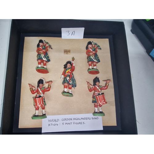 4 - Herald Gordon Highlanders in display box