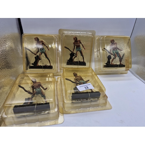 13 - 5 x Hachette Beast And Beings Zombies - Zombie Figure 10cm