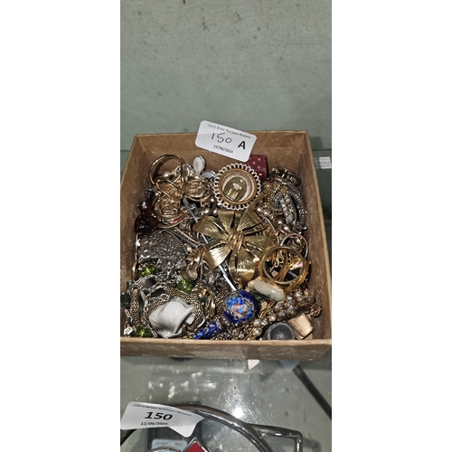 150A - tub of assorted jewellery & odds