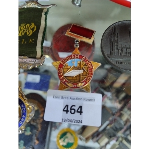 464 - Vintage medal. Military contactors