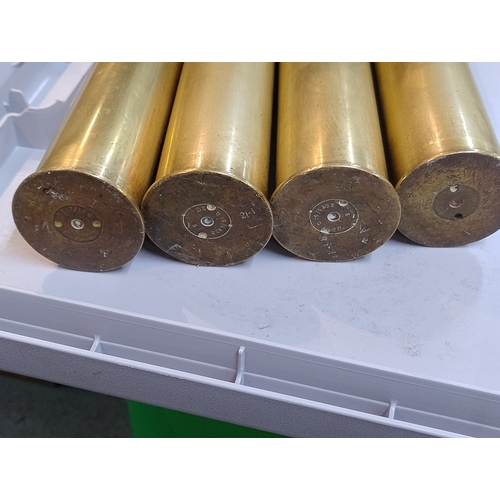 522 - 4*30cm brass shell cases