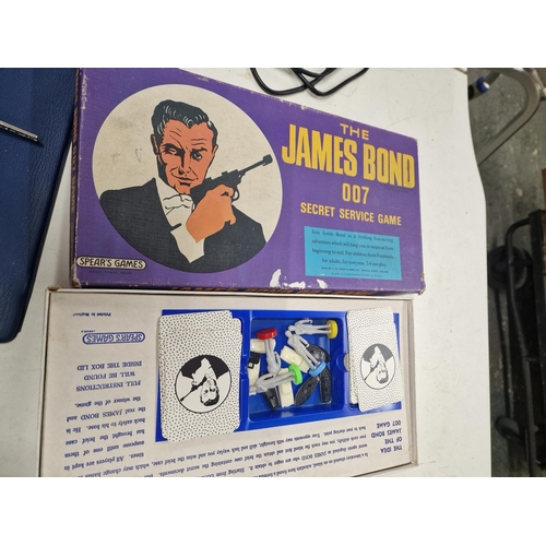 350 - Spears Game James Bond 1960s game