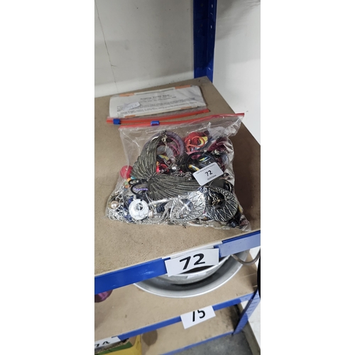 72 - bag od assorted jewellery