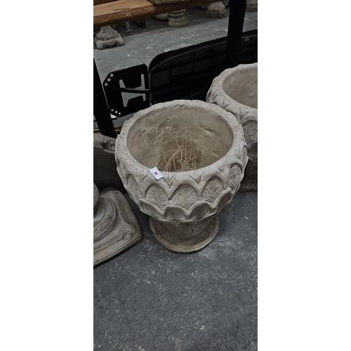 86 - pineapple urn on circular base - concrete UNABLE TO POST