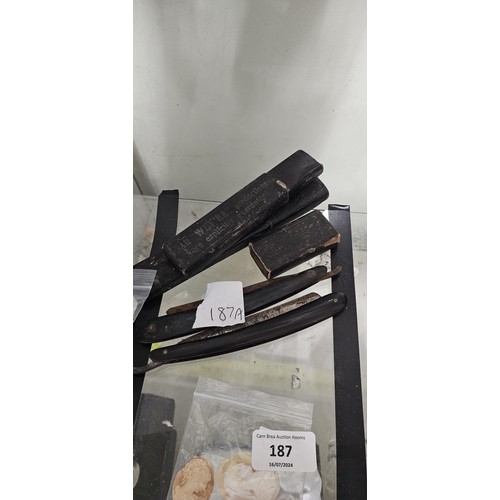 187A - 2 Cut throat razors
