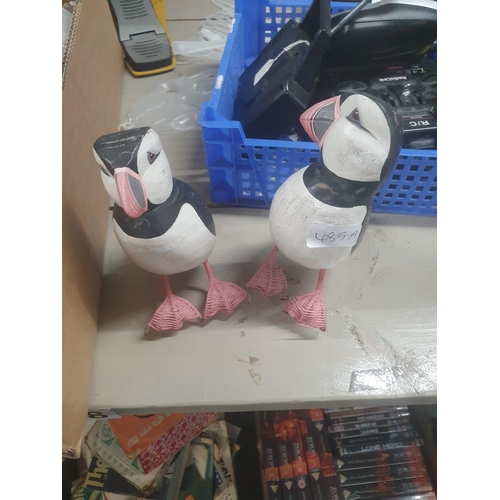 485A - pair puffins