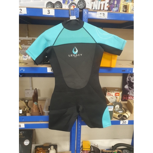 2A - Legacy Ladies wetsuit size 10-12