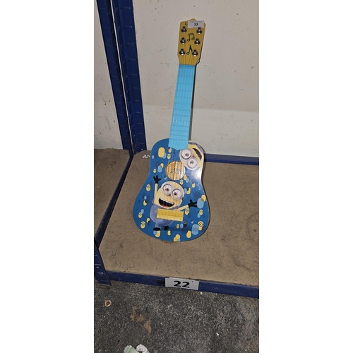 22 - minions toy guitar small