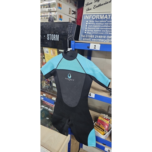 2A - Legacy Ladies wetsuit size 10-12