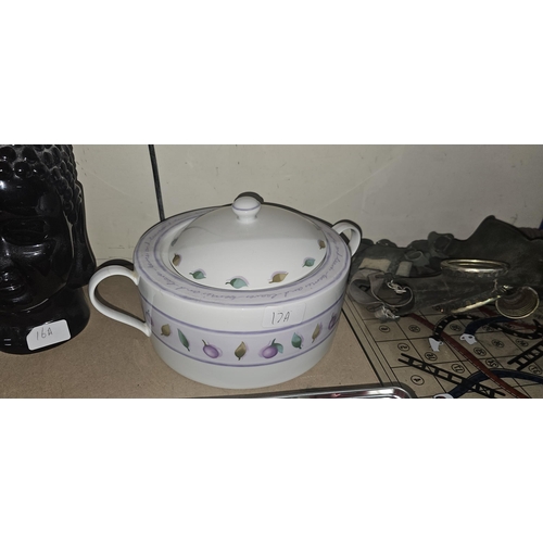 17A - WHITE DISH WITH LID