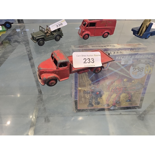 233 - Dinky 422 Fordson Truck flatbed