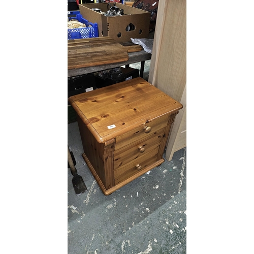 499 - PINE BEDSIDE CABINET