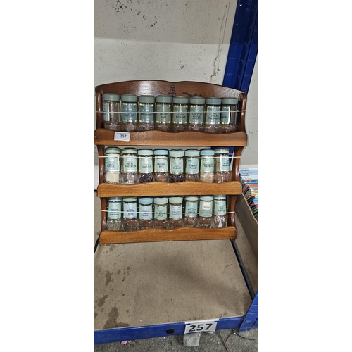 257 - spice rack WITH SPICES