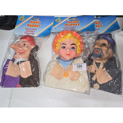 188 - Three hand puppets sealed