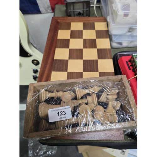 123 - WOOD CHESS SET & BOARD