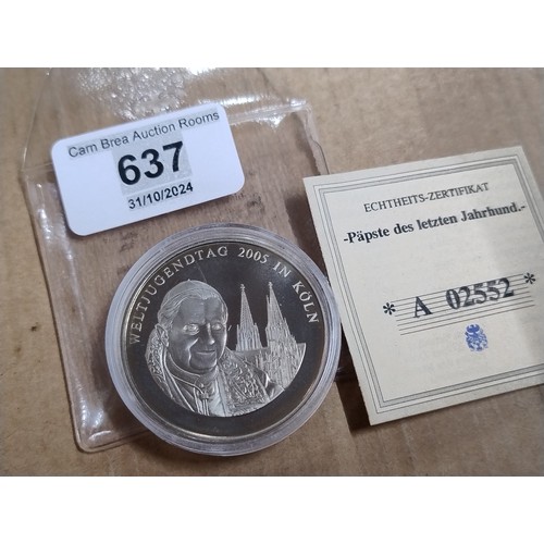 637 - Big European coin with Pope in front, capsuled, low mintage