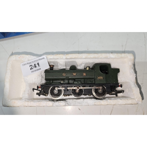 241 - Hornby OO Gauge Steam Locomotive GWR 0-6-0 Pannier Tank 8751