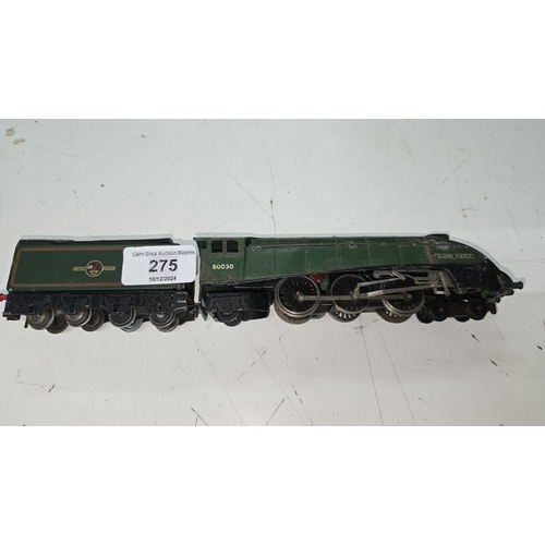 275 - Hornby Golden Fleece two rail gwo