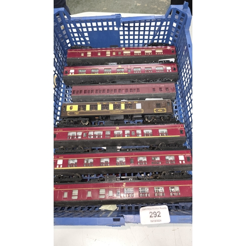 292 - tray coaches