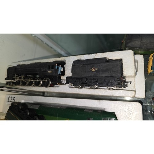 230 - Hornby 9F Class 2-10-0 92222 BR Black R330