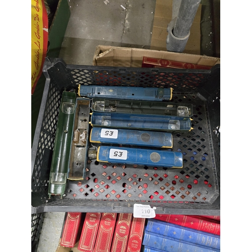 110 - box train bits