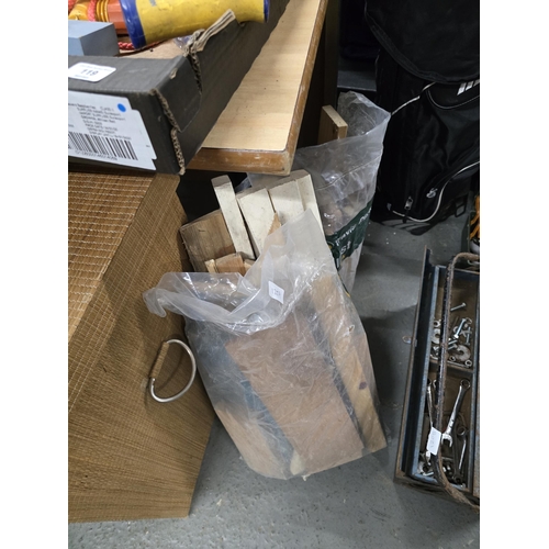 120A - Bags of wood