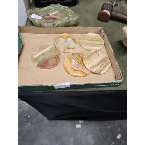 122A - 5 X ONYX ROUND COASTER DISC'S