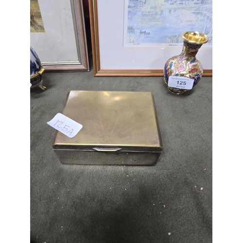 125A - Cigarette box & ashtray