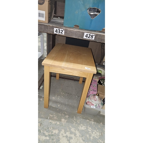 432 - side table