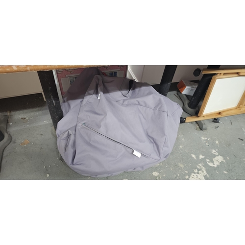 516 - Kellogg bean bag chair