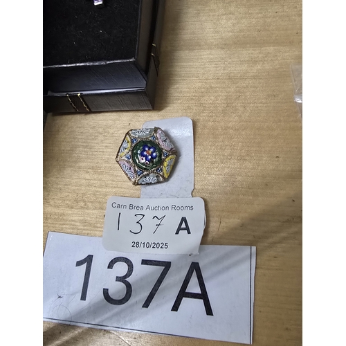 137A - mosaic brooch