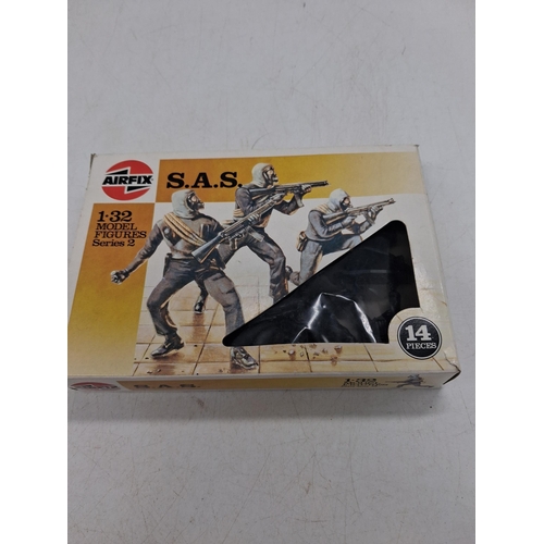 Airfix brown box SAS 1/32 soldiers (12 of 14 figures)