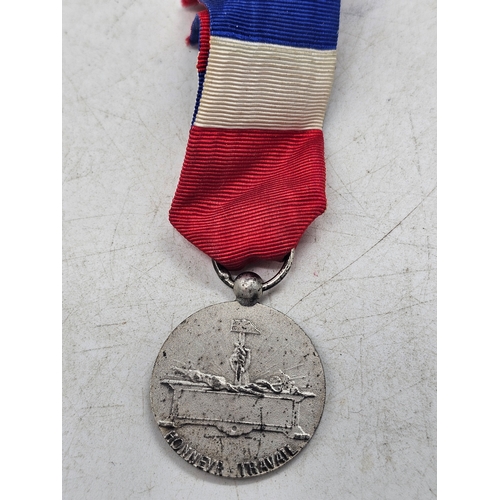 537 - French medal