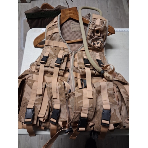 401 - Sabre Combat vest with camelback water holder
