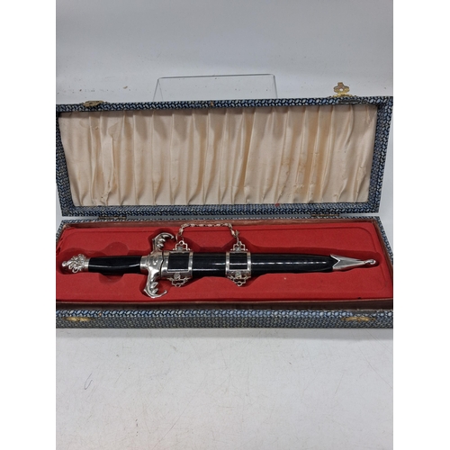 389 - German Reproduction Dagger with scabbard in presentation case