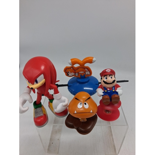 175 - Nintendo and Sega figures