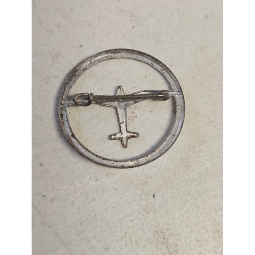 517 - German Third Reich Air Sports round Donation badge, 1930-1940