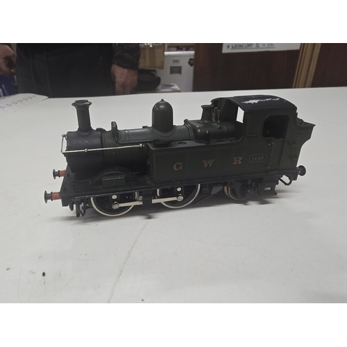 Lot 110       
