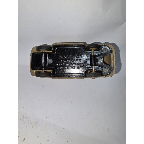 219 - Dinky Toys Standard Vanguard Saloon Car