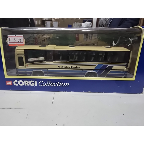 245 - Corgi Collection Bluebird Coaches Bradford City A.F.C. Team Coach Plaxton Paramount