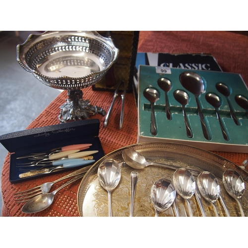 99 - A quantity of vintage/retro silver plate items including a christening set, boxed fish knives, trays... 