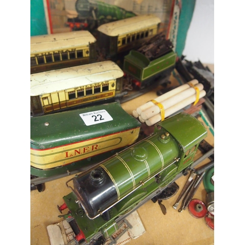 Hornby clockwork best sale train set value