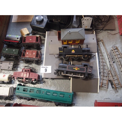 9 - A quantity of retro locomotives including Triang models 47605, 47606, R252/R254 carriages, goods veh... 