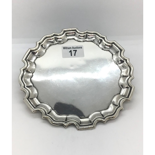 17 - A solid silver circular tray with pie crust border by maker Williams (Birmingham) Ltd, hallmarked Bi... 