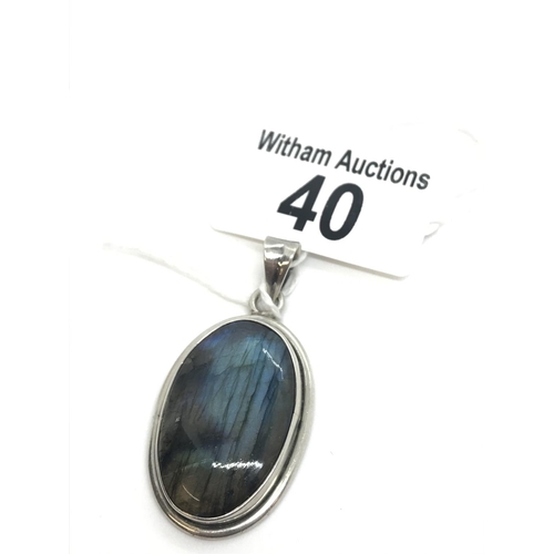 40 - A labradorite silver pendant, unmarked tested as silver, approx. total length 5cm