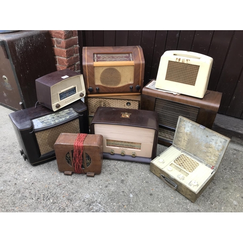 10 - A quantity of vintage radios including Marconiphone, Ekco, Murphy, Invicta, Philco, Mullard, His Mas... 