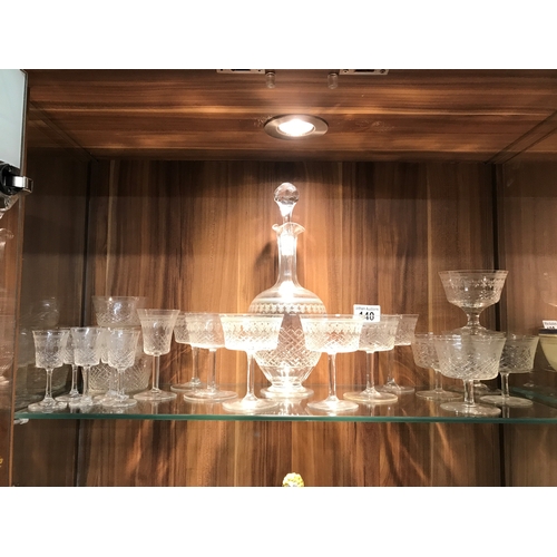 140 - A quantity of Edwardian 'Pall Mall' glassware items consisting of decanter, drinking glasses, finger... 