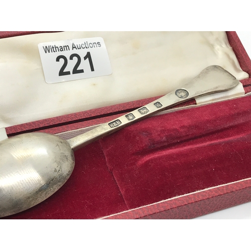 221 - A commemorative silver spoon by Roberts & Belk, hallmarked Sheffield 1952-3 in ER II 1953 coronation... 