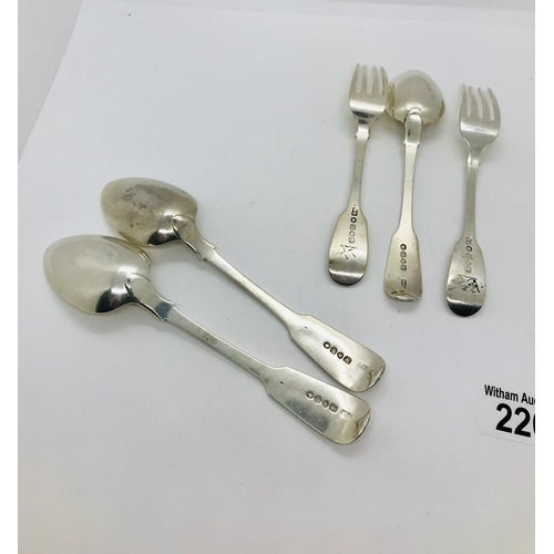 226 - Five pieces of Victorian silver flatware, Hallmarked London, mixed makers stamp RP and WB.  Approx. ... 