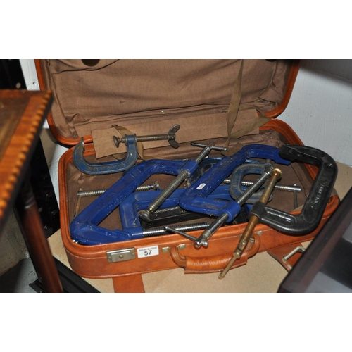 57 - A case containing a bundle of G clamps in various sizes, including makers Record, Mallbable, Silver-... 